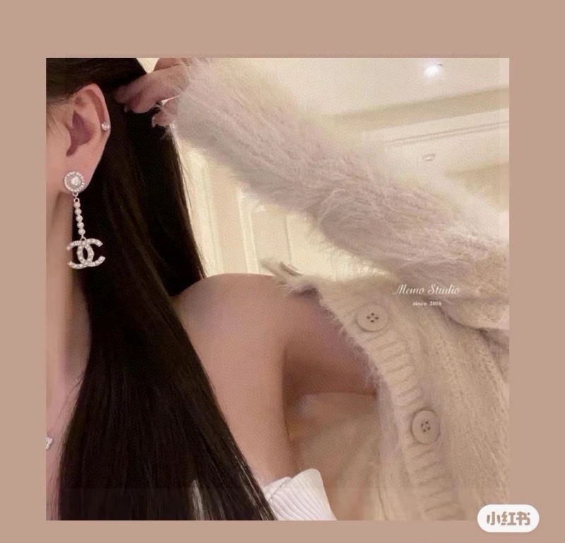 Ch**el earrings